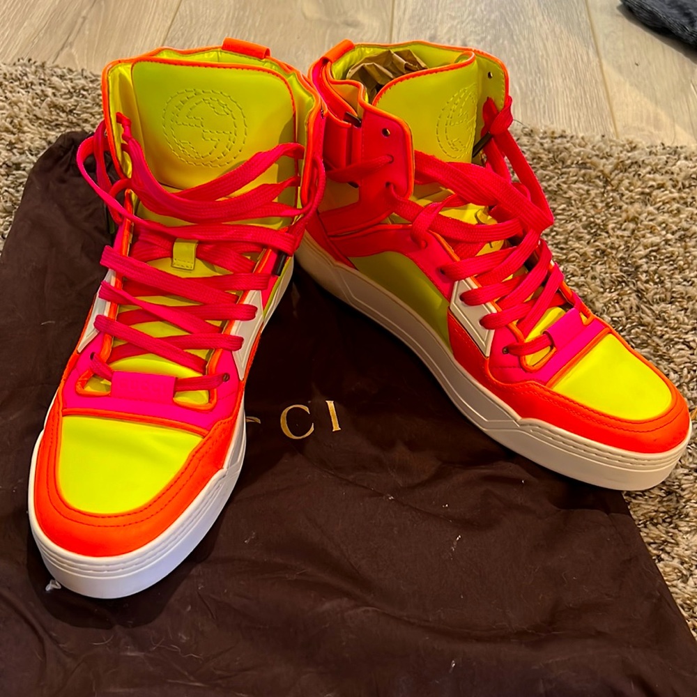 VGUC Gucci Fluo Matt High Top Sneakers